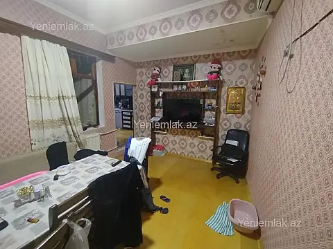 Satılır 14 otaqlı həyət evi 310 m²