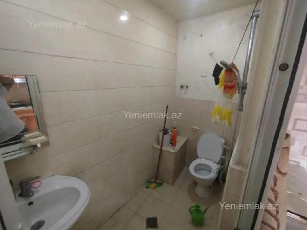 Satılır 14 otaqlı həyət evi 310 m²