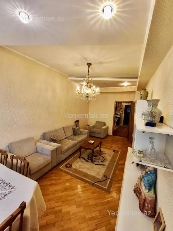 Satılır 2 otaqlı yeni tikili 70 m²