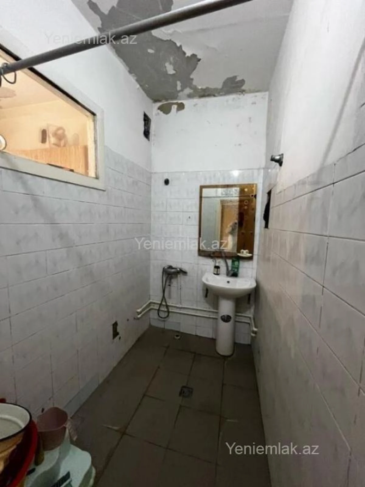 Satılır 3 otaqlı köhnə tikili 100 m²