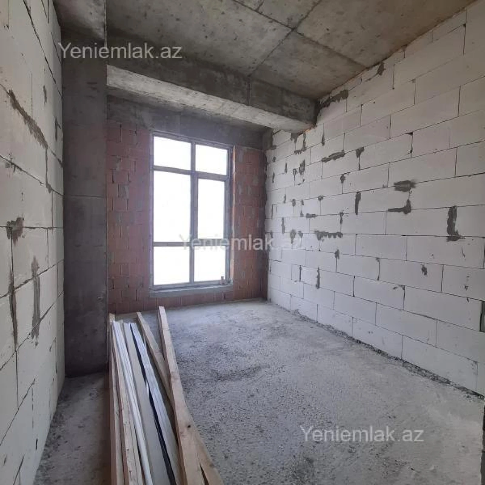 Satılır 3 otaqlı yeni tikili 86 m²