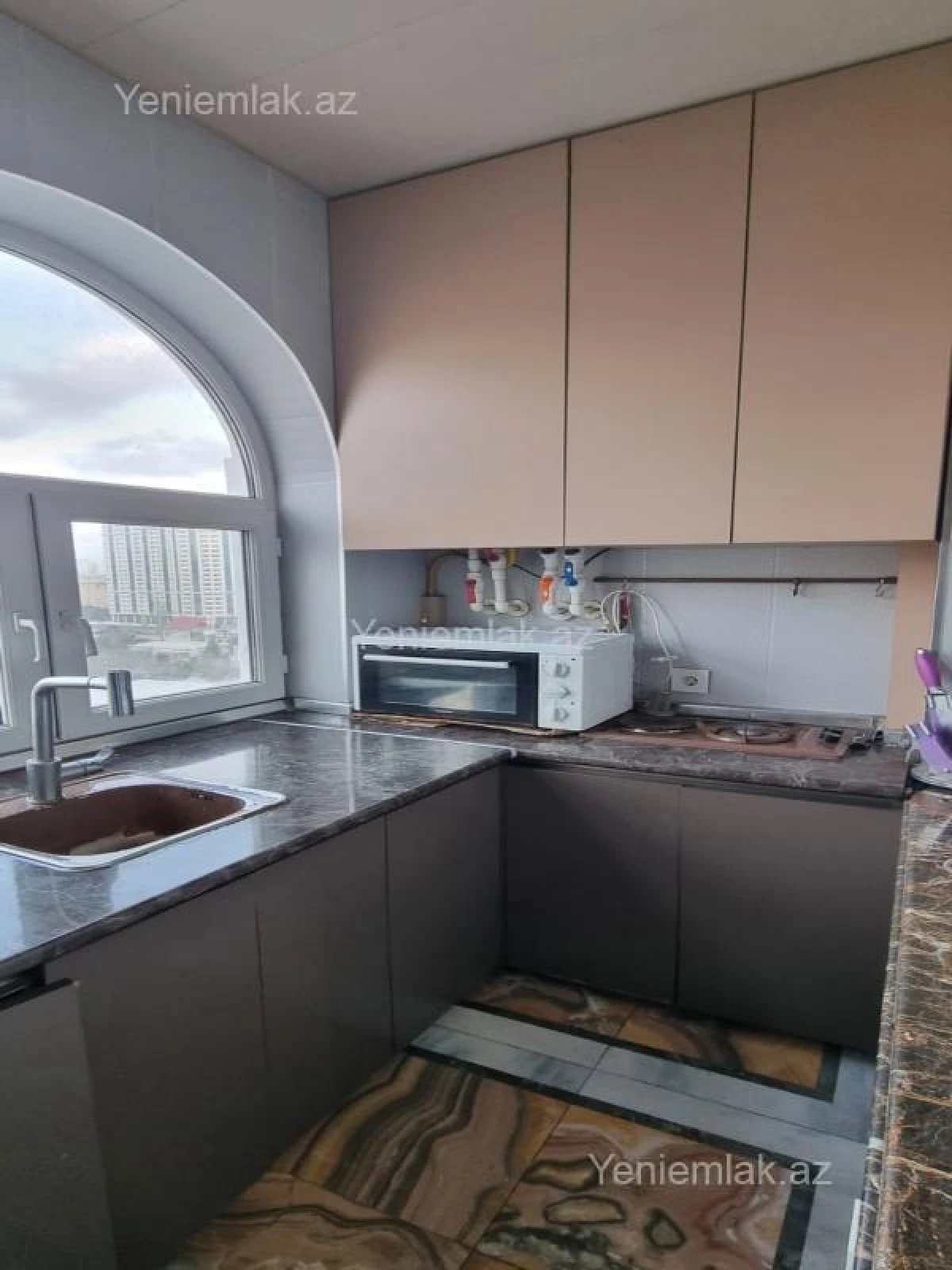 Satılır 3 otaqlı yeni tikili 110 m²