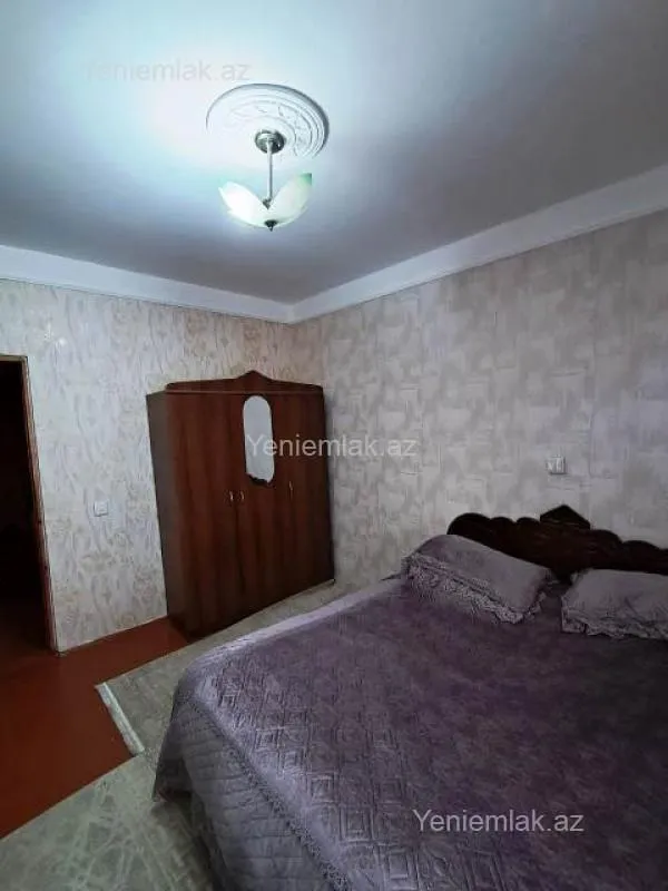 Satılır 2 otaqlı köhnə tikili 60 m²