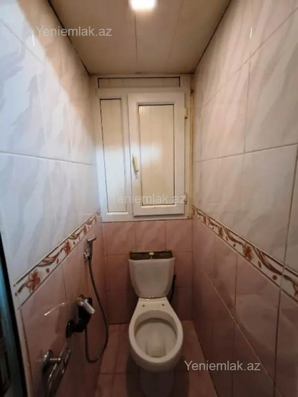 Satılır 2 otaqlı köhnə tikili 60 m²