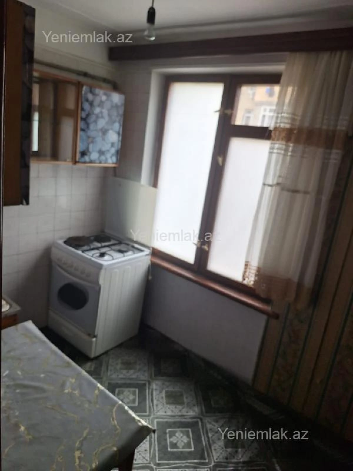 Satılır 2 otaqlı köhnə tikili 45 m²
