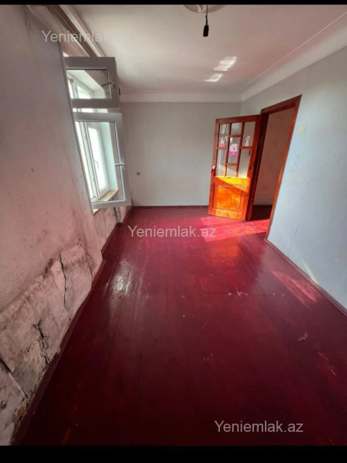Satılır 2 otaqlı köhnə tikili 45 m²
