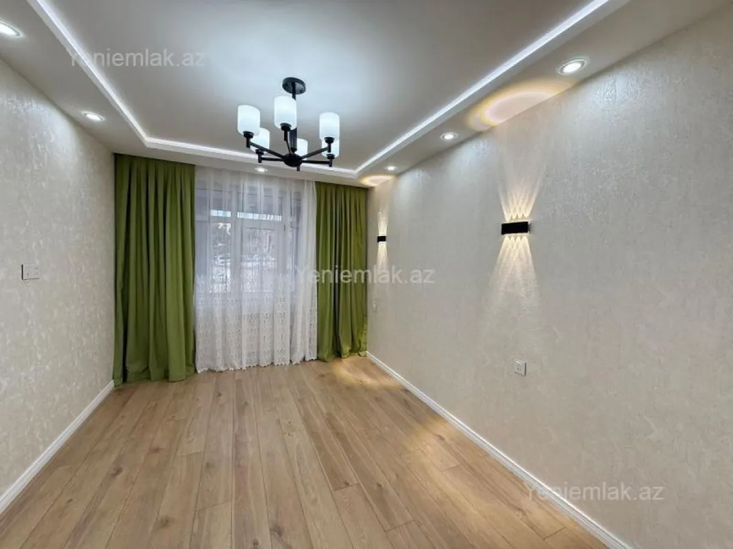 Satılır 2 otaqlı köhnə tikili 60 m²