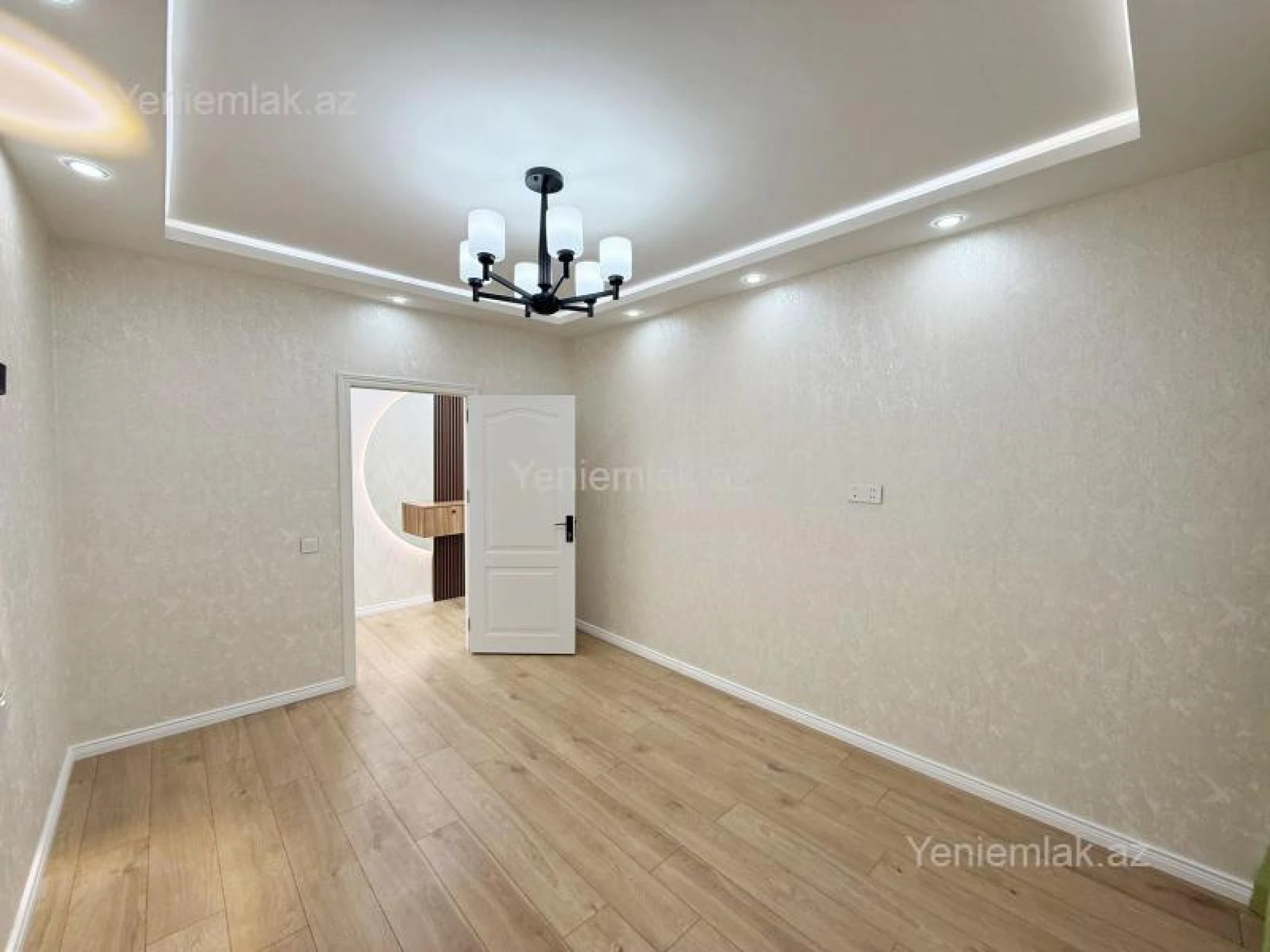 Satılır 2 otaqlı köhnə tikili 60 m²