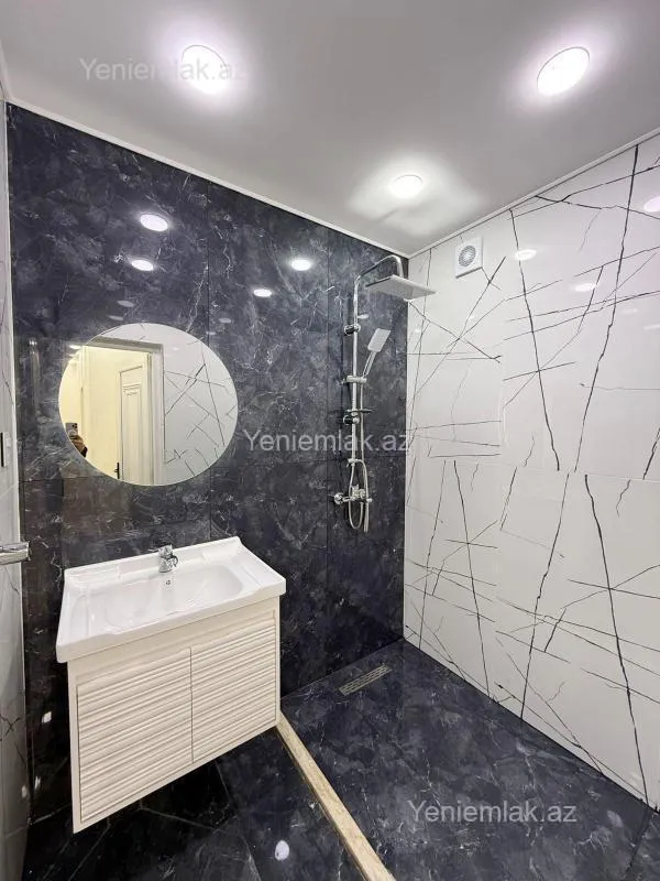 Satılır 2 otaqlı köhnə tikili 60 m²