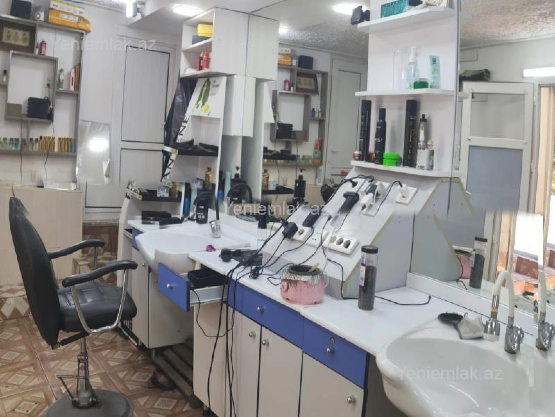 Satılır 3 otaqlı obyekt 60 m²