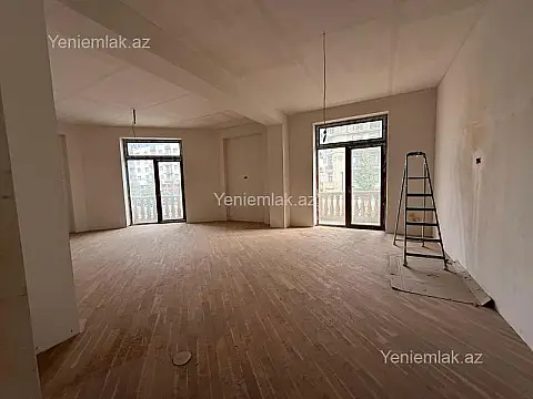 Satılır 3 otaqlı yeni tikili 130 m²
