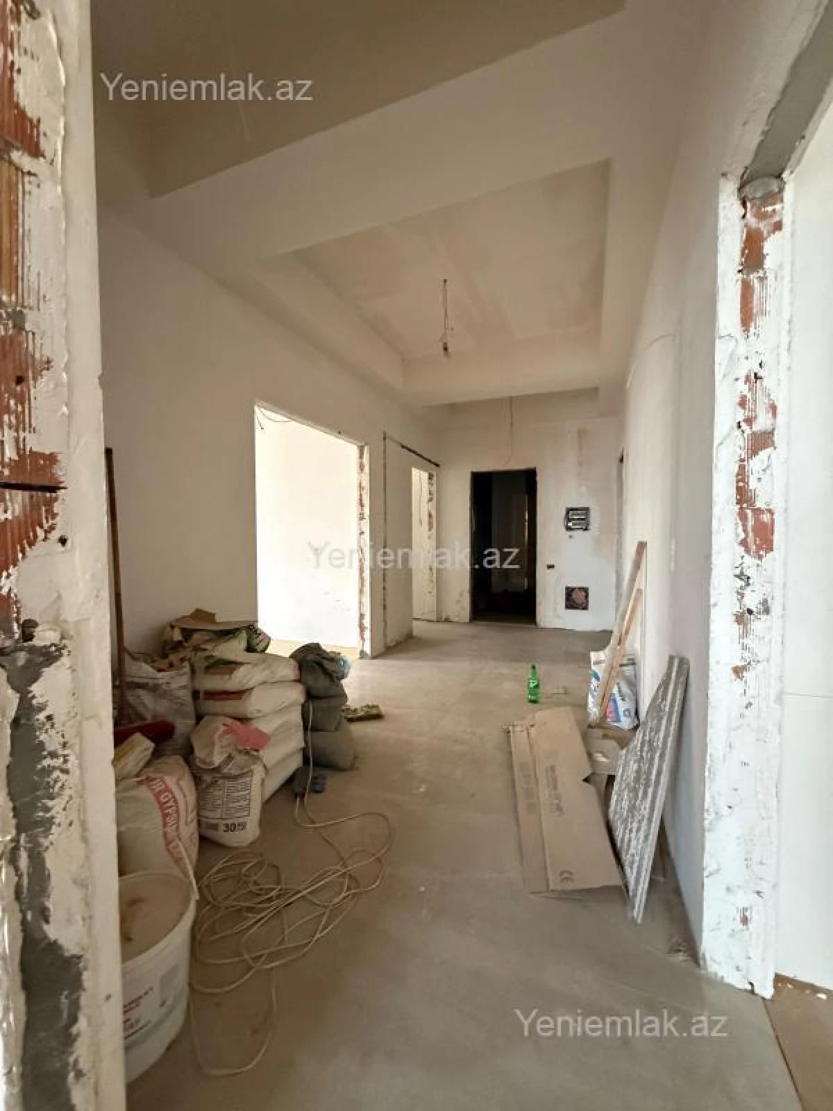 Satılır 3 otaqlı yeni tikili 130 m²