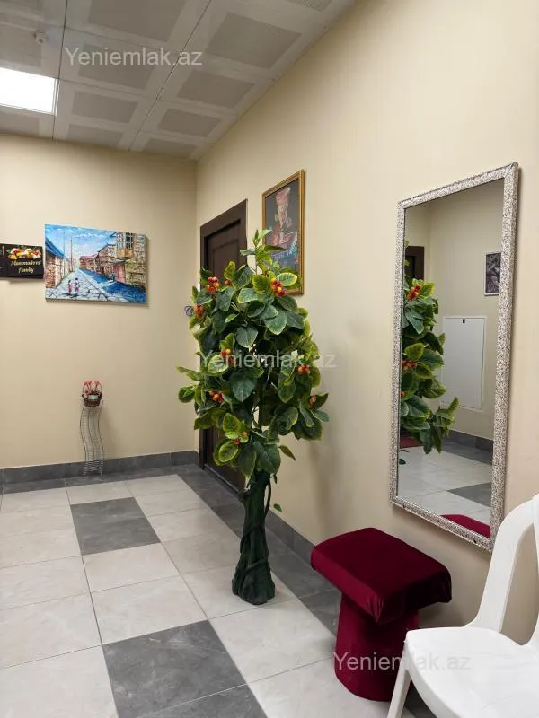 Satılır 3 otaqlı yeni tikili 130 m²