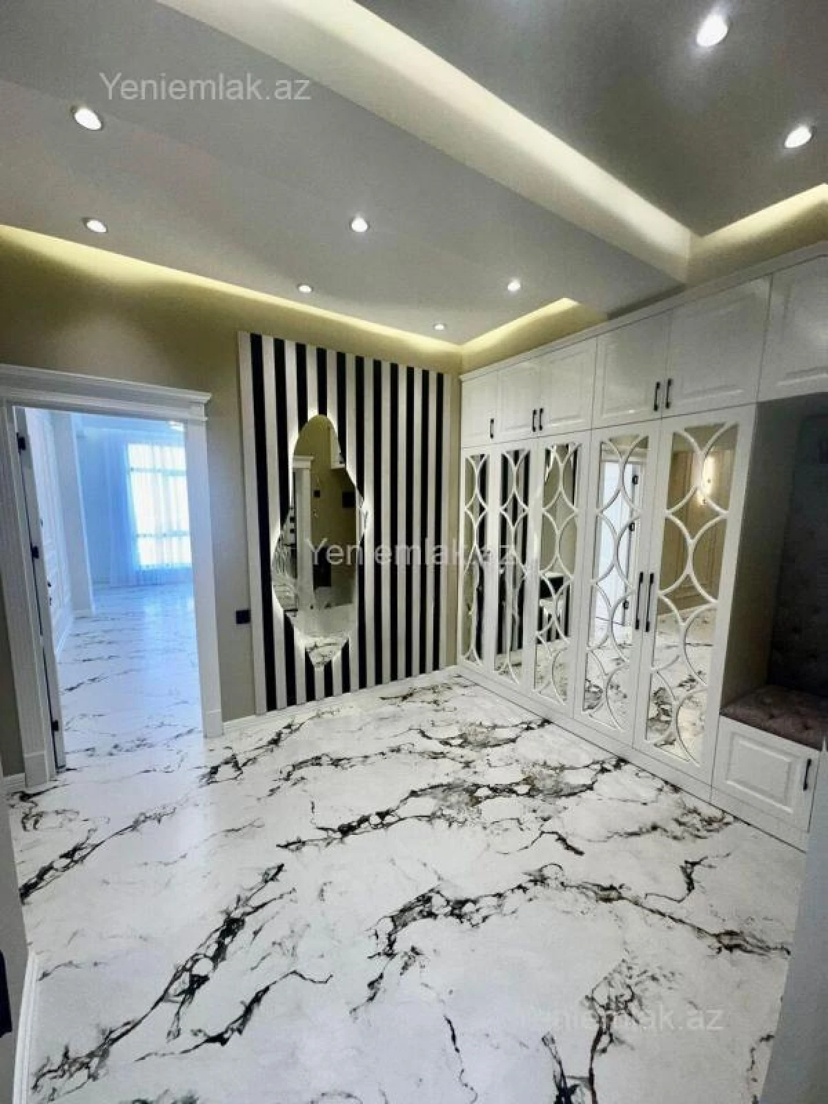 Satılır 3 otaqlı yeni tikili 151 m²