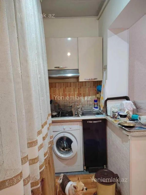 Satılır 1 otaqlı köhnə tikili 42 m²