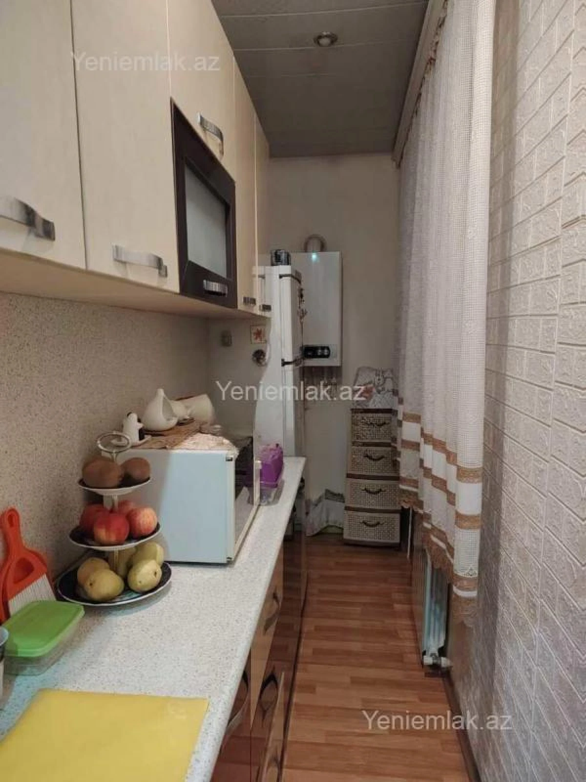 Satılır 1 otaqlı köhnə tikili 42 m²