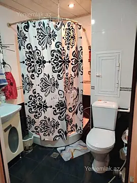 Satılır 1 otaqlı köhnə tikili 42 m²