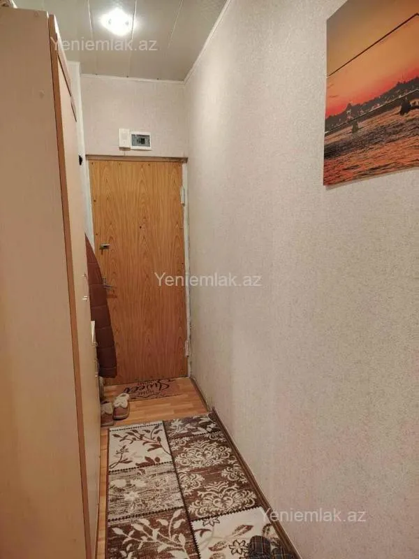 Satılır 1 otaqlı köhnə tikili 42 m²