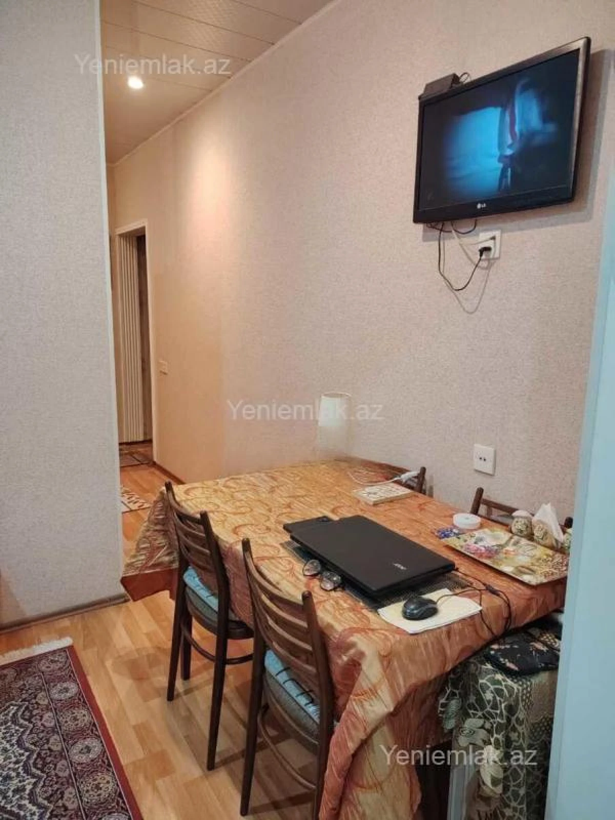 Satılır 1 otaqlı köhnə tikili 42 m²