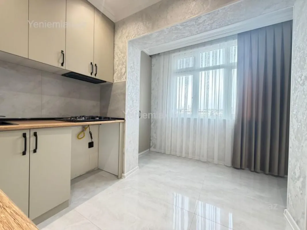 Satılır 3 otaqlı köhnə tikili 85 m²