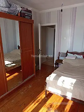 Satılır 3 otaqlı köhnə tikili 85 m²