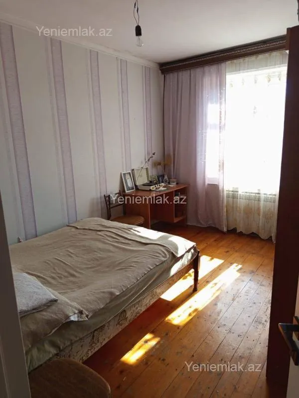 Satılır 3 otaqlı köhnə tikili 85 m²
