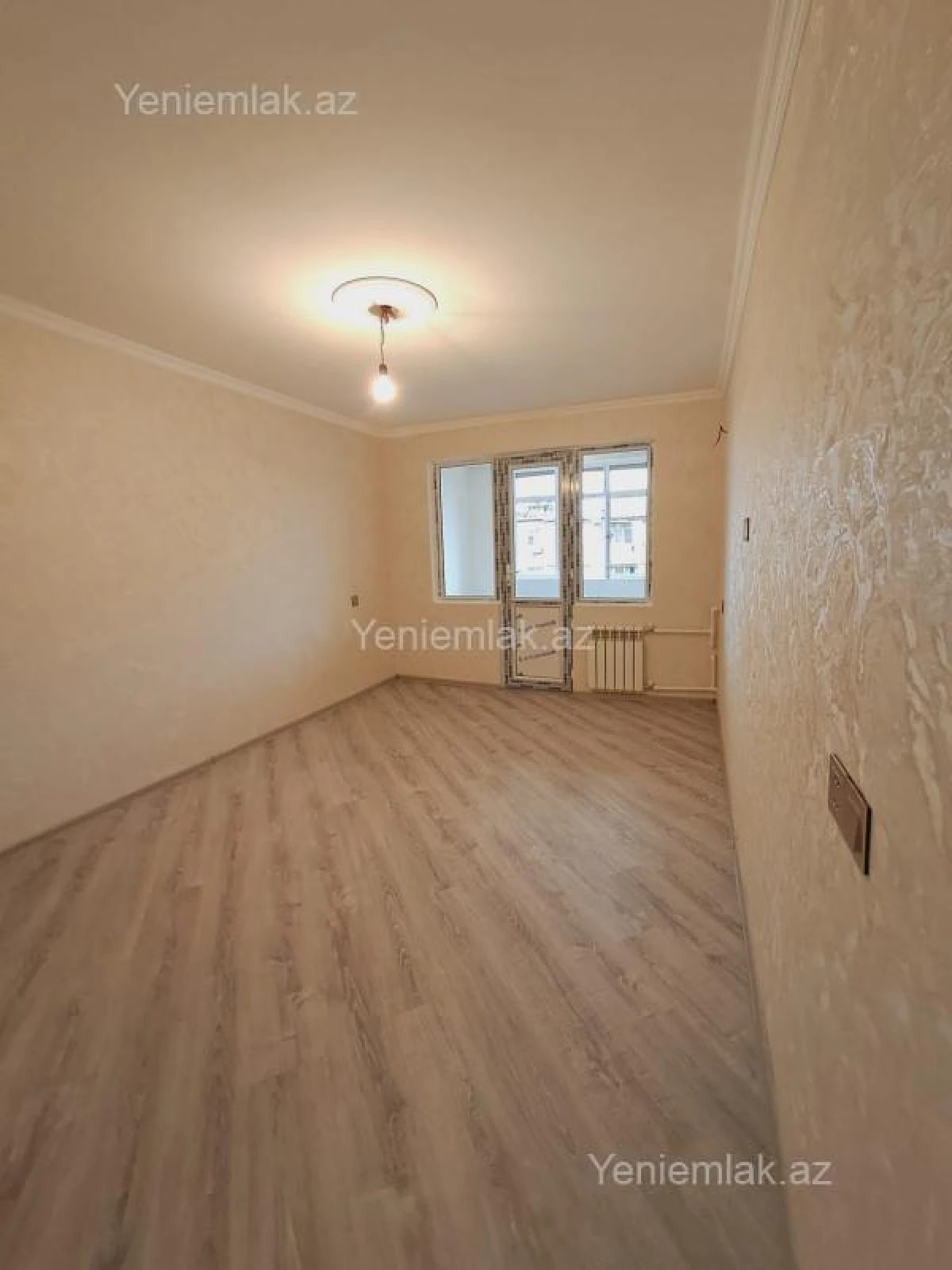 Satılır 1 otaqlı köhnə tikili 35 m²