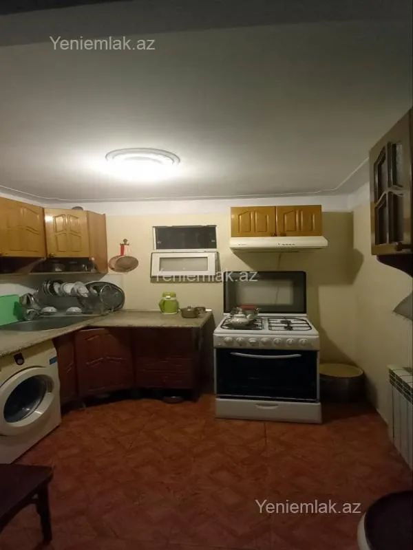 Satılır 2 otaqlı həyət evi 65.6 m²