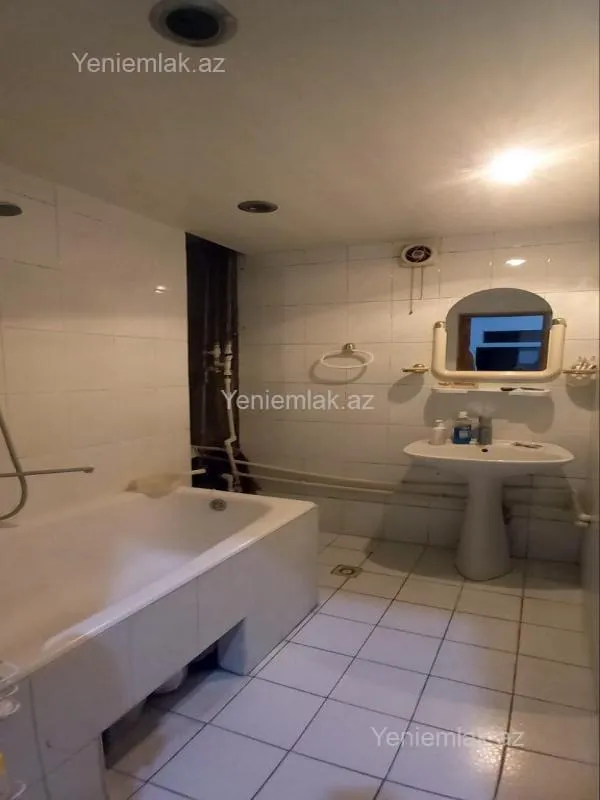 Satılır 2 otaqlı həyət evi 65.6 m²