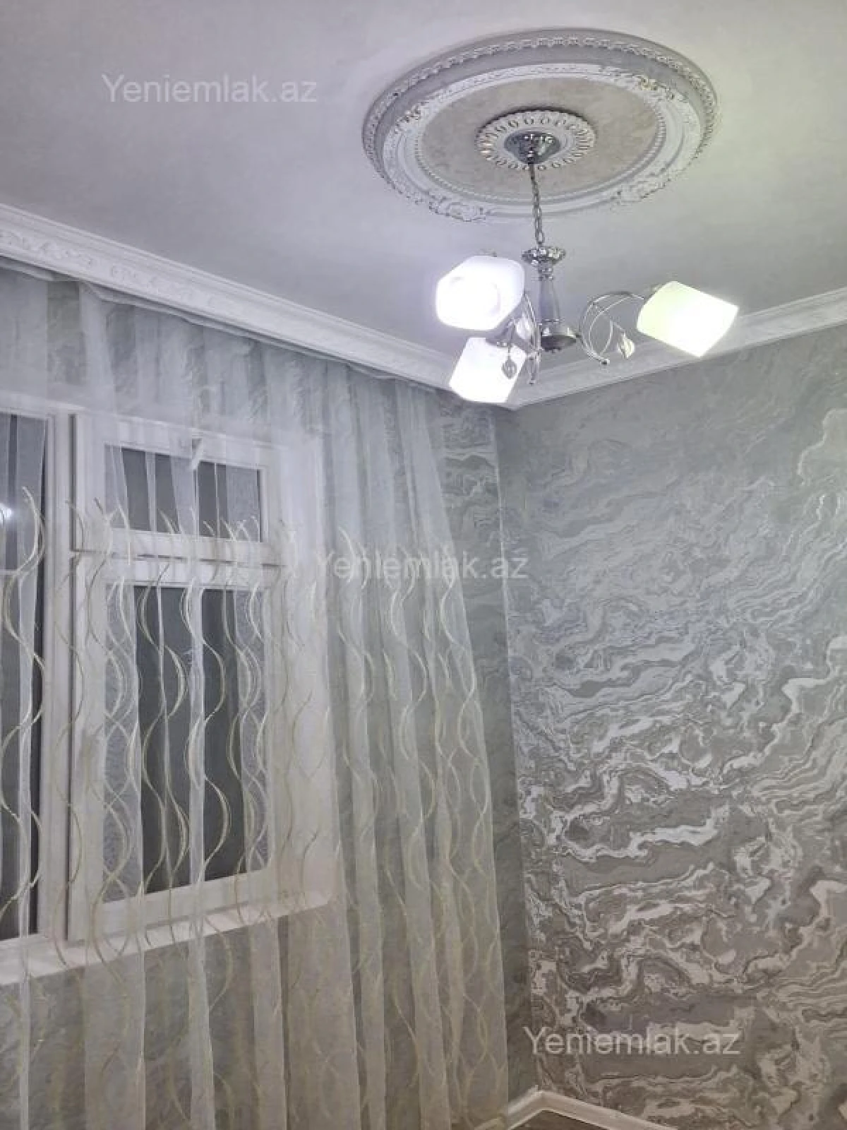 Satılır 2 otaqlı köhnə tikili 35 m²