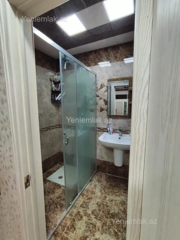 Satılır 2 otaqlı yeni tikili 70 m²