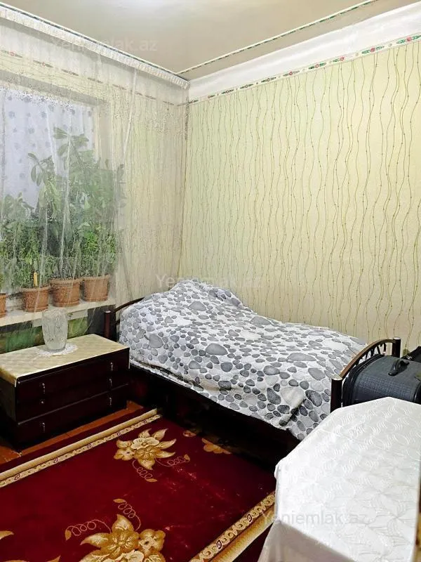 Satılır 3 otaqlı köhnə tikili 65 m²