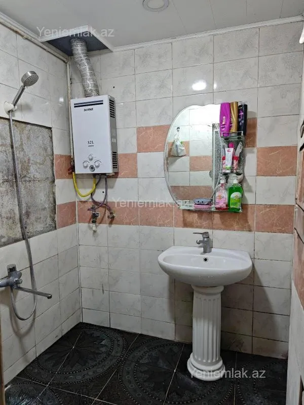 Satılır 3 otaqlı köhnə tikili 65 m²
