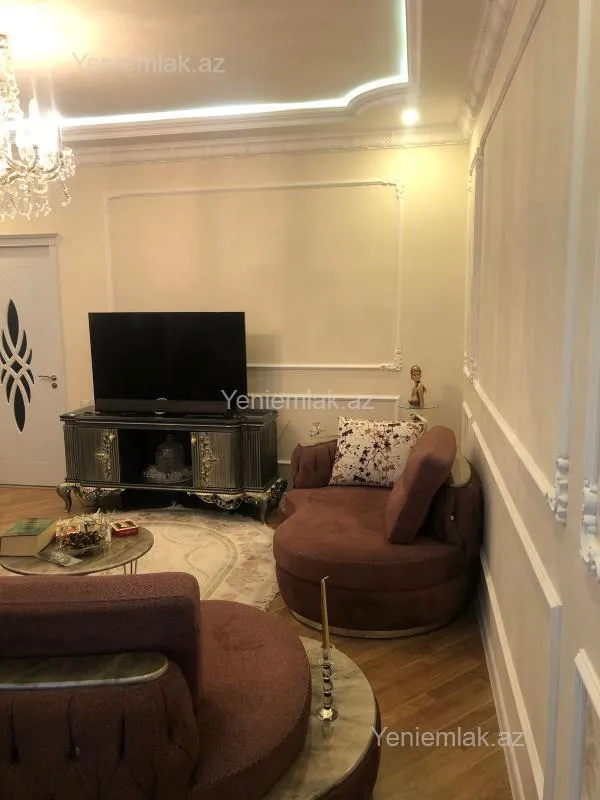 Satılır 5 otaqlı yeni tikili 150 m²
