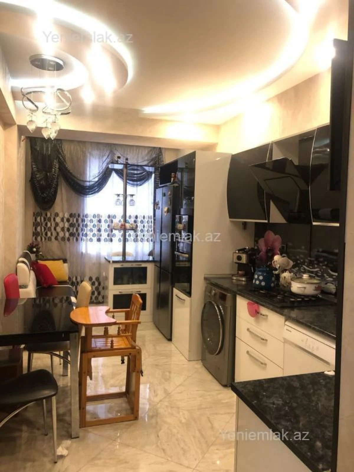 Satılır 5 otaqlı yeni tikili 150 m²