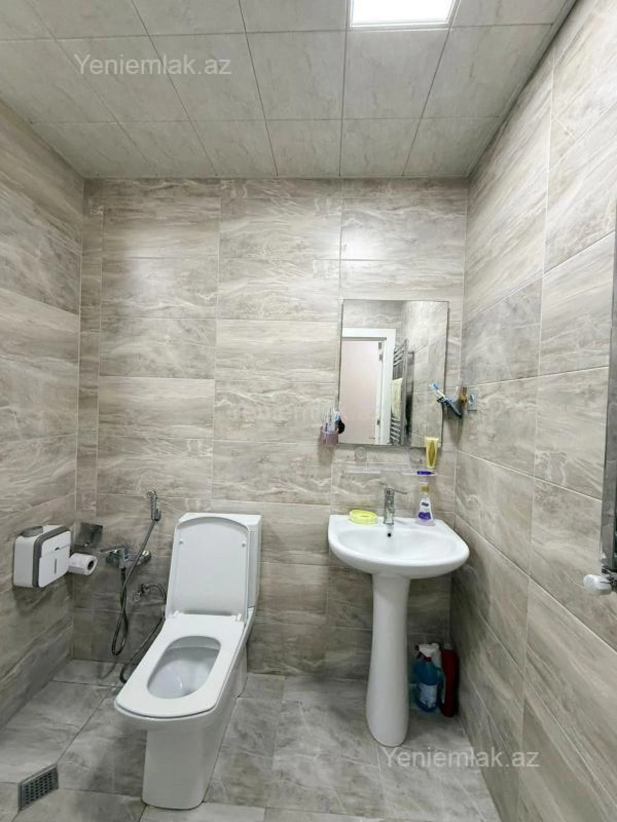 Satılır 3 otaqlı yeni tikili 65 m²