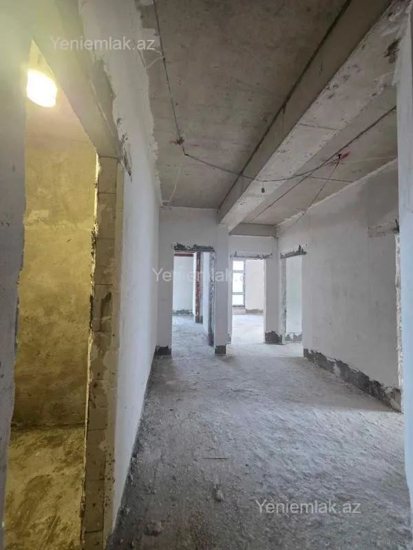 Satılır 3 otaqlı yeni tikili 135 m²
