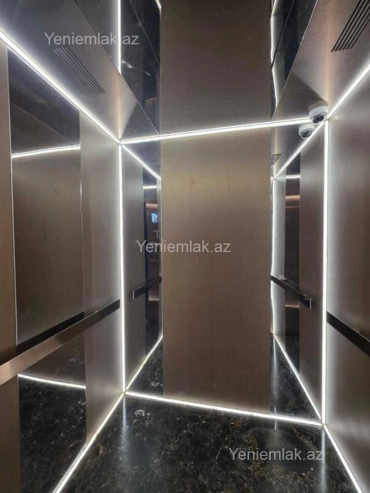Satılır 3 otaqlı yeni tikili 135 m²