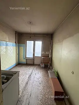 Satılır 3 otaqlı köhnə tikili 90 m²