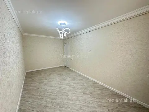 Satılır 4 otaqlı köhnə tikili 110 m²