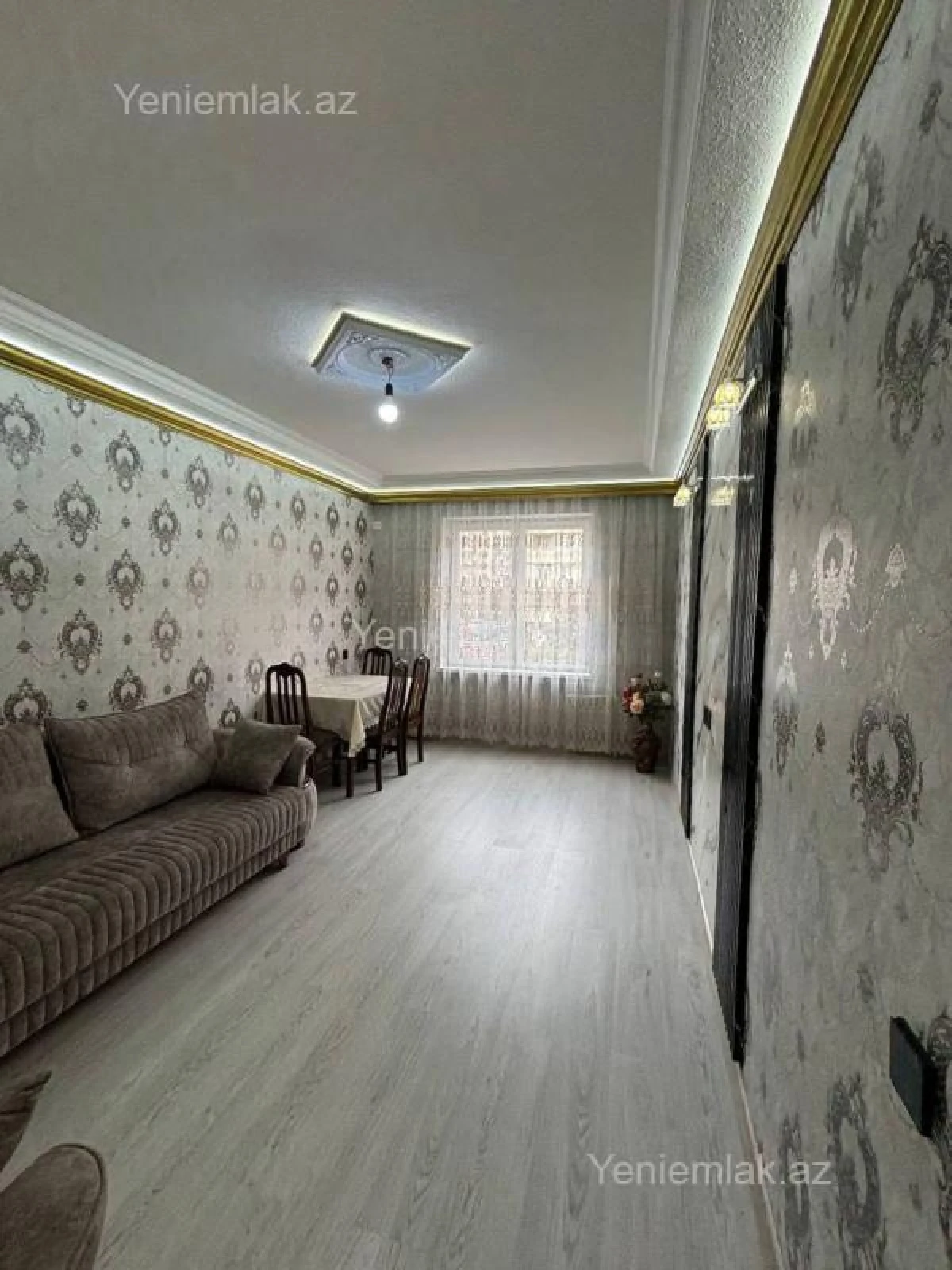 Satılır 2 otaqlı köhnə tikili 60 m²