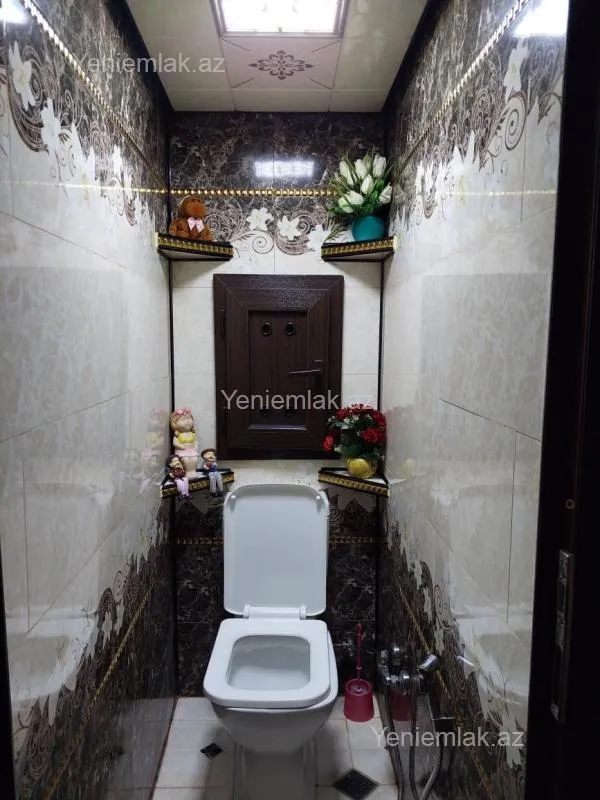 Satılır 2 otaqlı köhnə tikili 60 m²