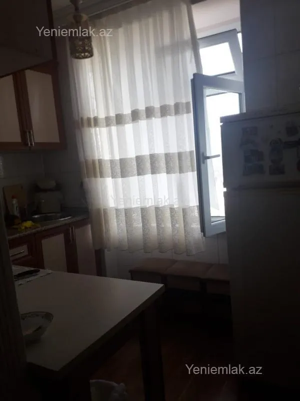 Satılır 2 otaqlı köhnə tikili 50 m²