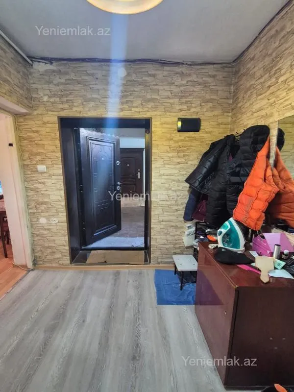 Satılır 3 otaqlı köhnə tikili 55 m²