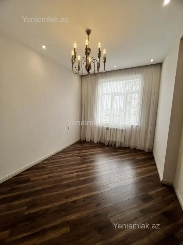 Satılır 3 otaqlı yeni tikili 110 m²