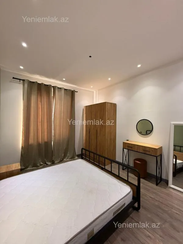 Satılır 5 otaqlı həyət evi 170 m²