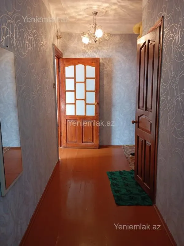Satılır 1 otaqlı köhnə tikili 67 m²