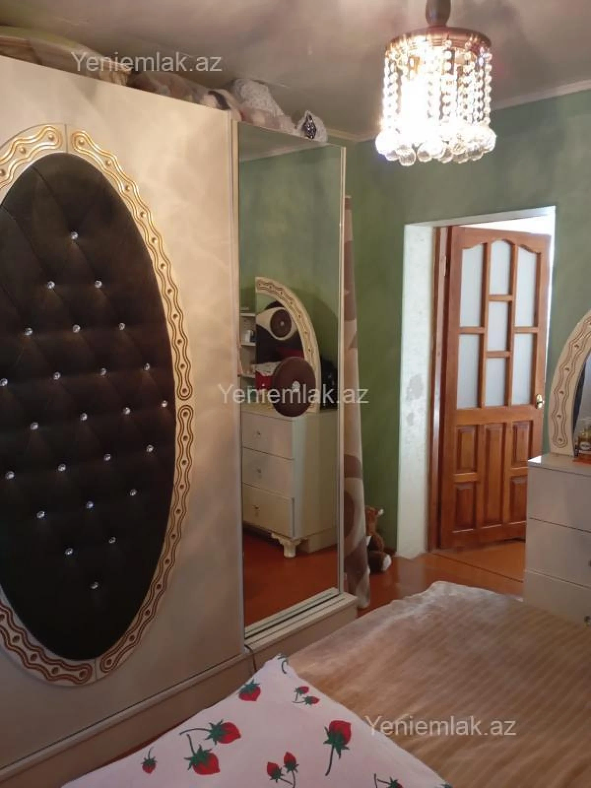Satılır 1 otaqlı köhnə tikili 67 m²