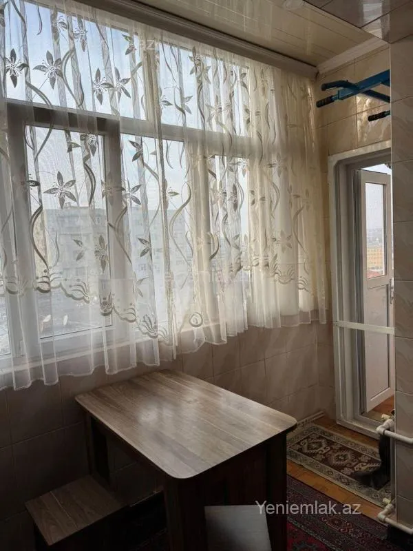Satılır 3 otaqlı köhnə tikili 70 m²