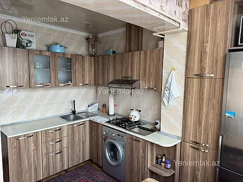 Satılır 3 otaqlı köhnə tikili 70 m²